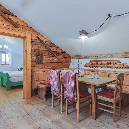 Hauserbauer Apartment *